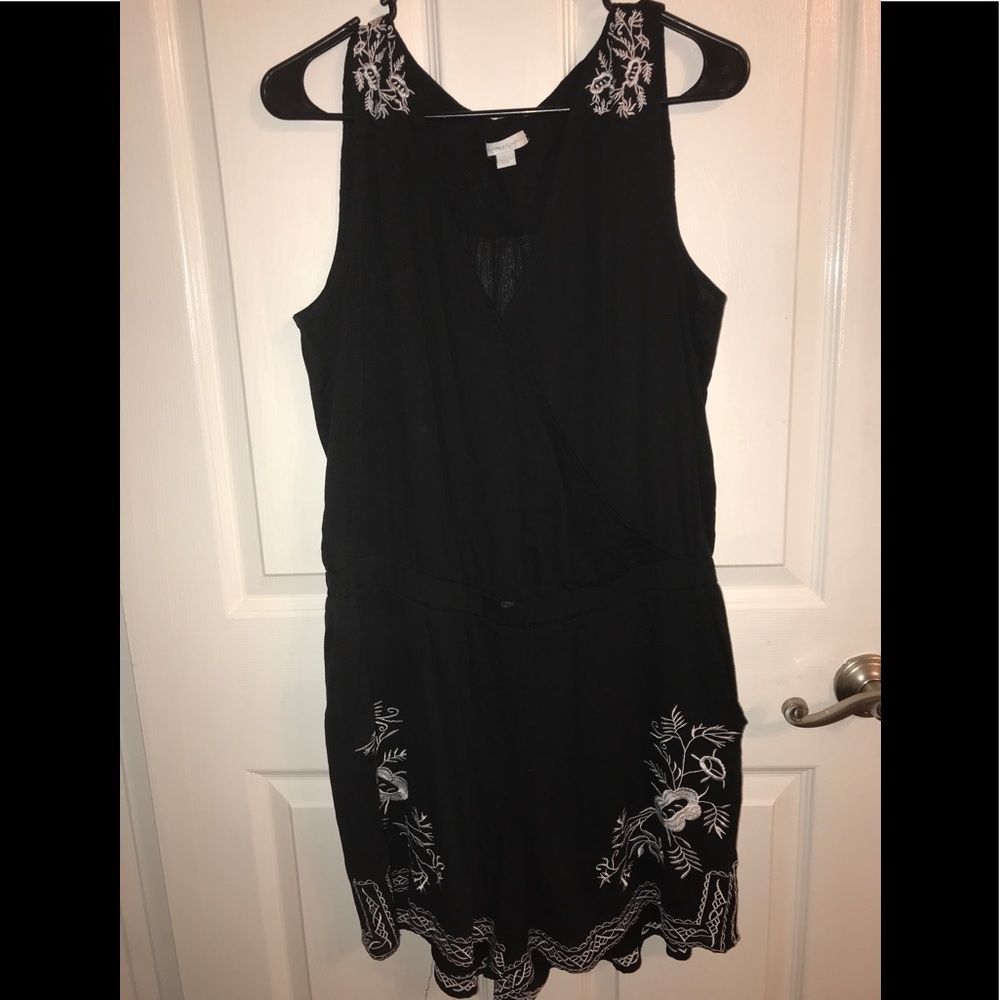 Black Romper w/floral embroidery